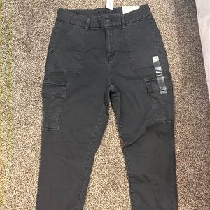 (BRAND NEW) AMERICAN EAGLE JEANS